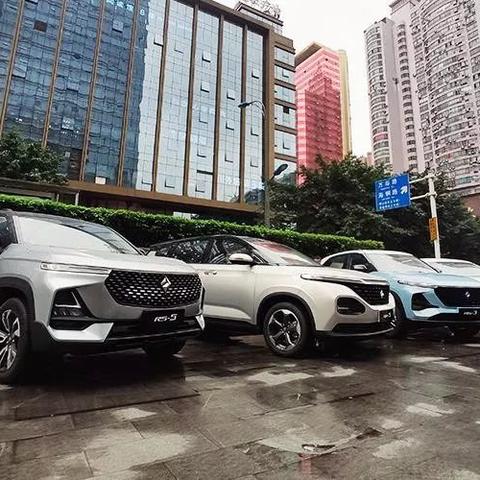 寶駿最新廣告，智能出行新時(shí)代的引領(lǐng)者，超越期待！